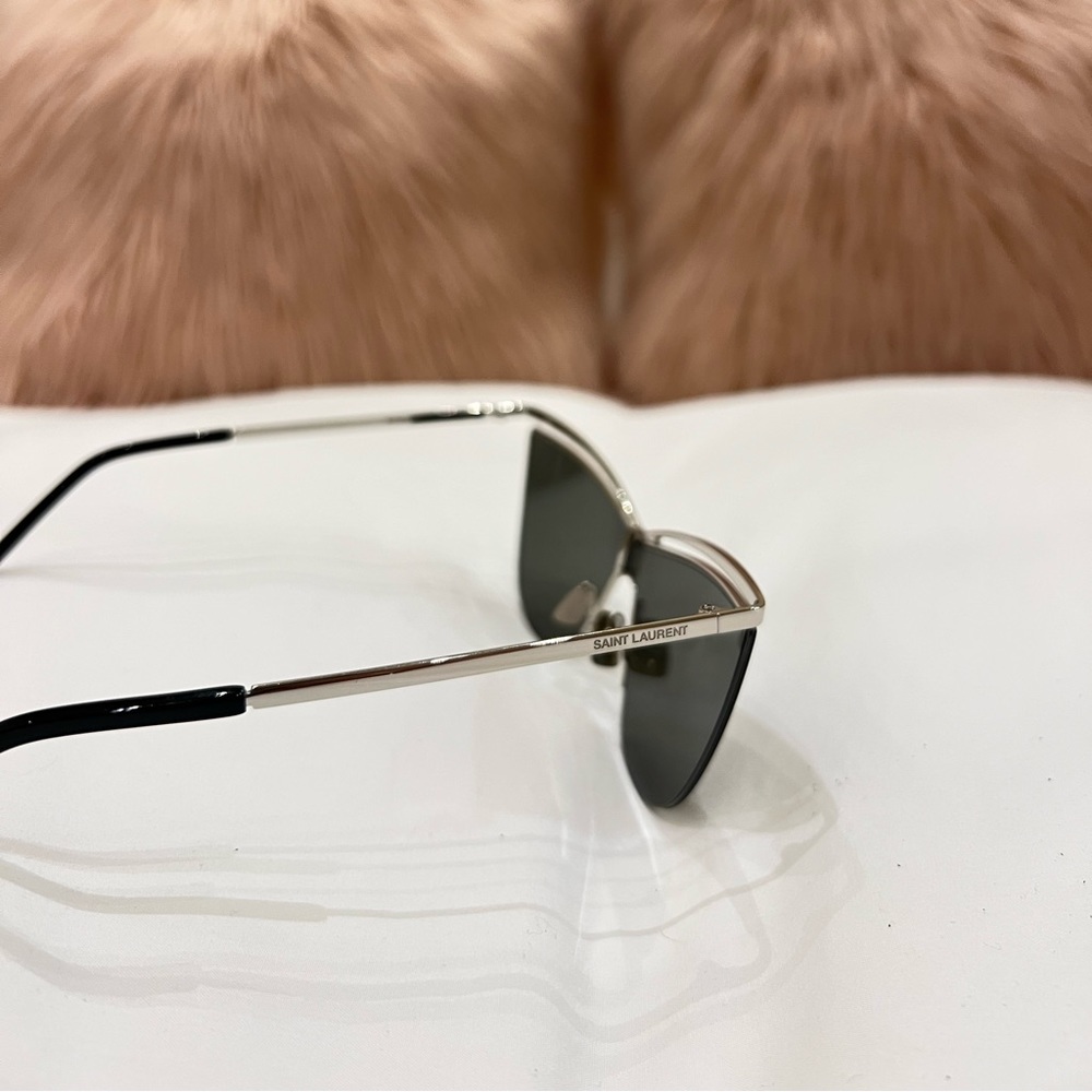 Saint Laurent Woman Sunglasses - Picture 3 of 16